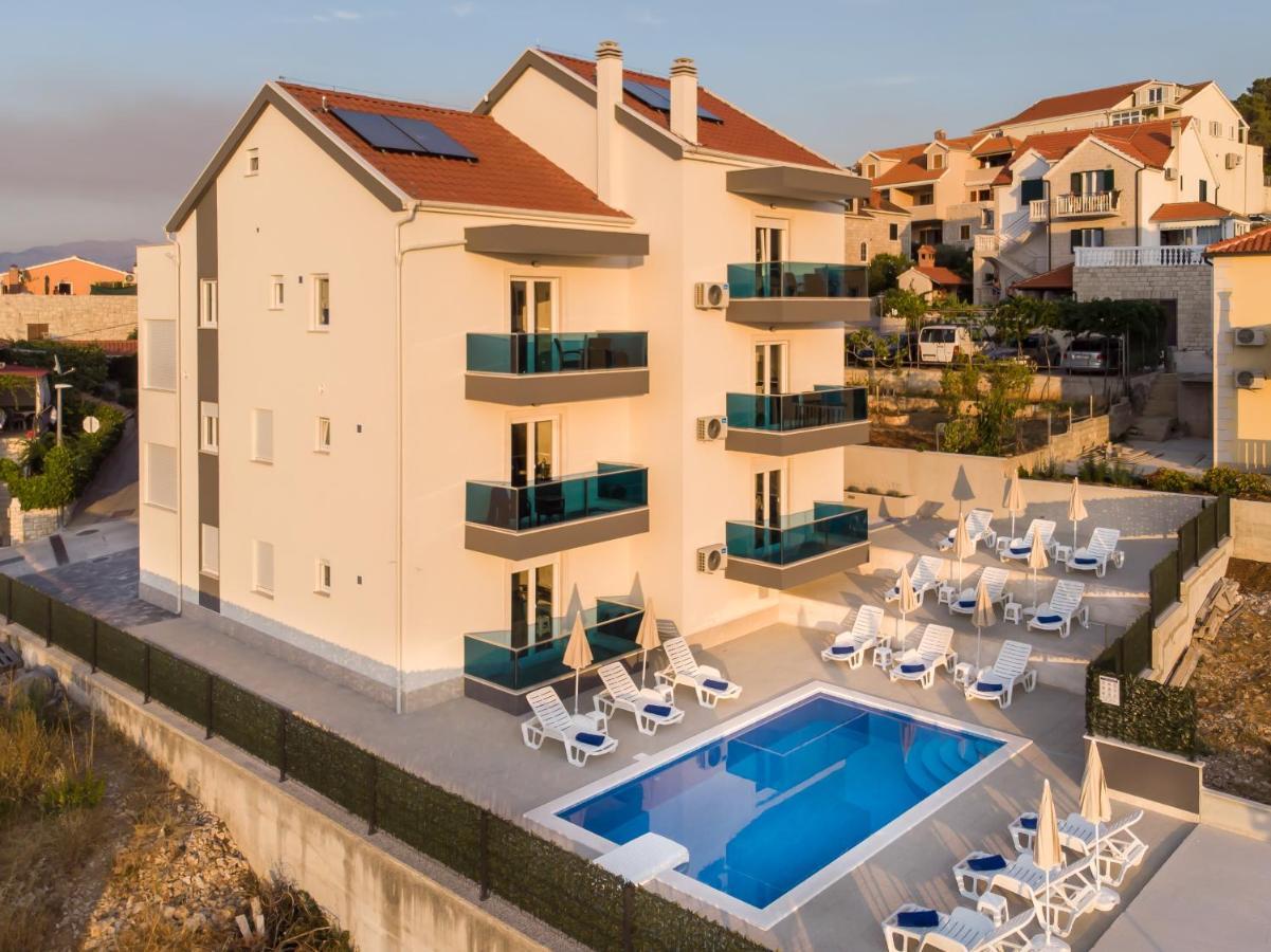 Apartments Blueview Postira Εξωτερικό φωτογραφία