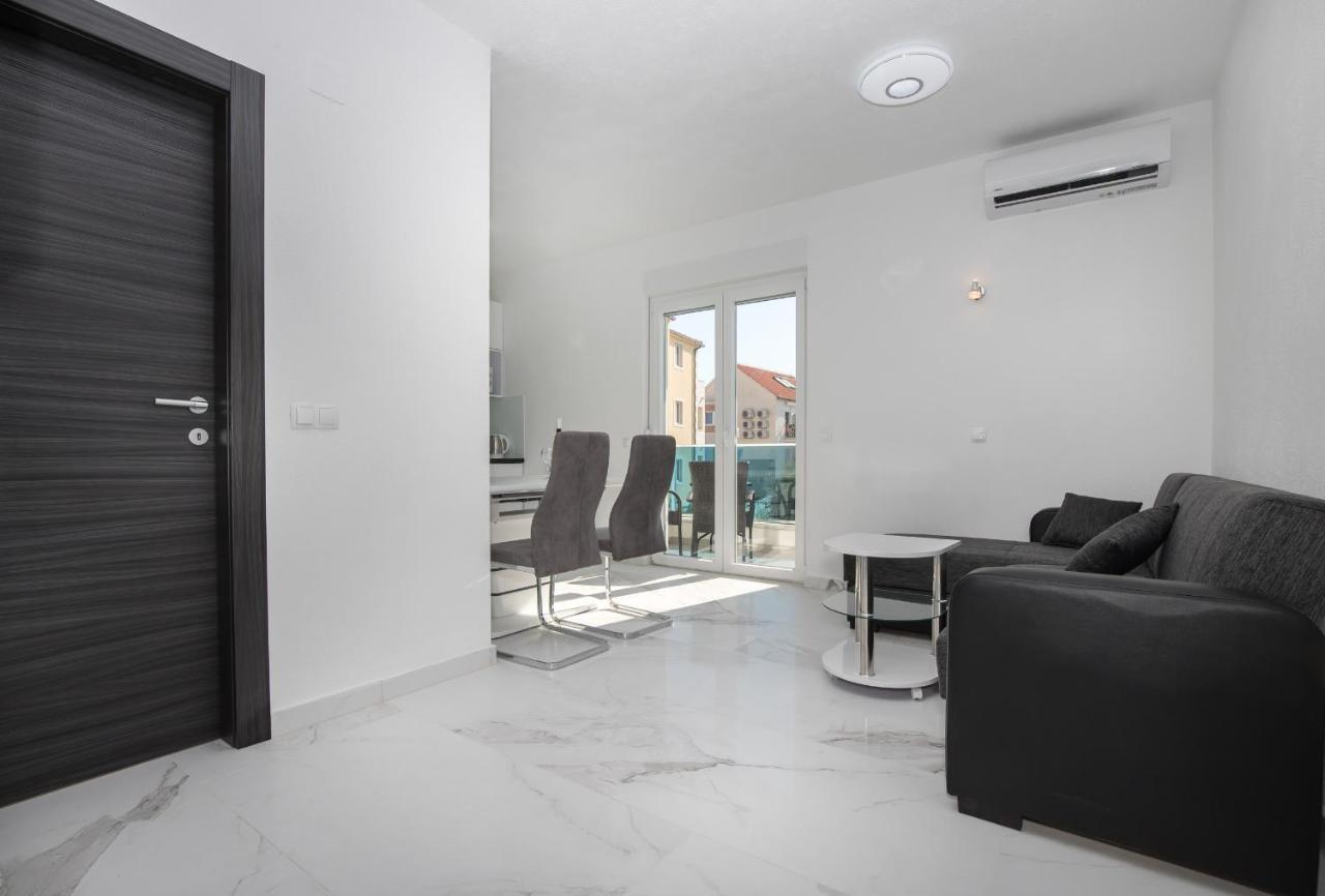 Apartments Blueview Postira Εξωτερικό φωτογραφία