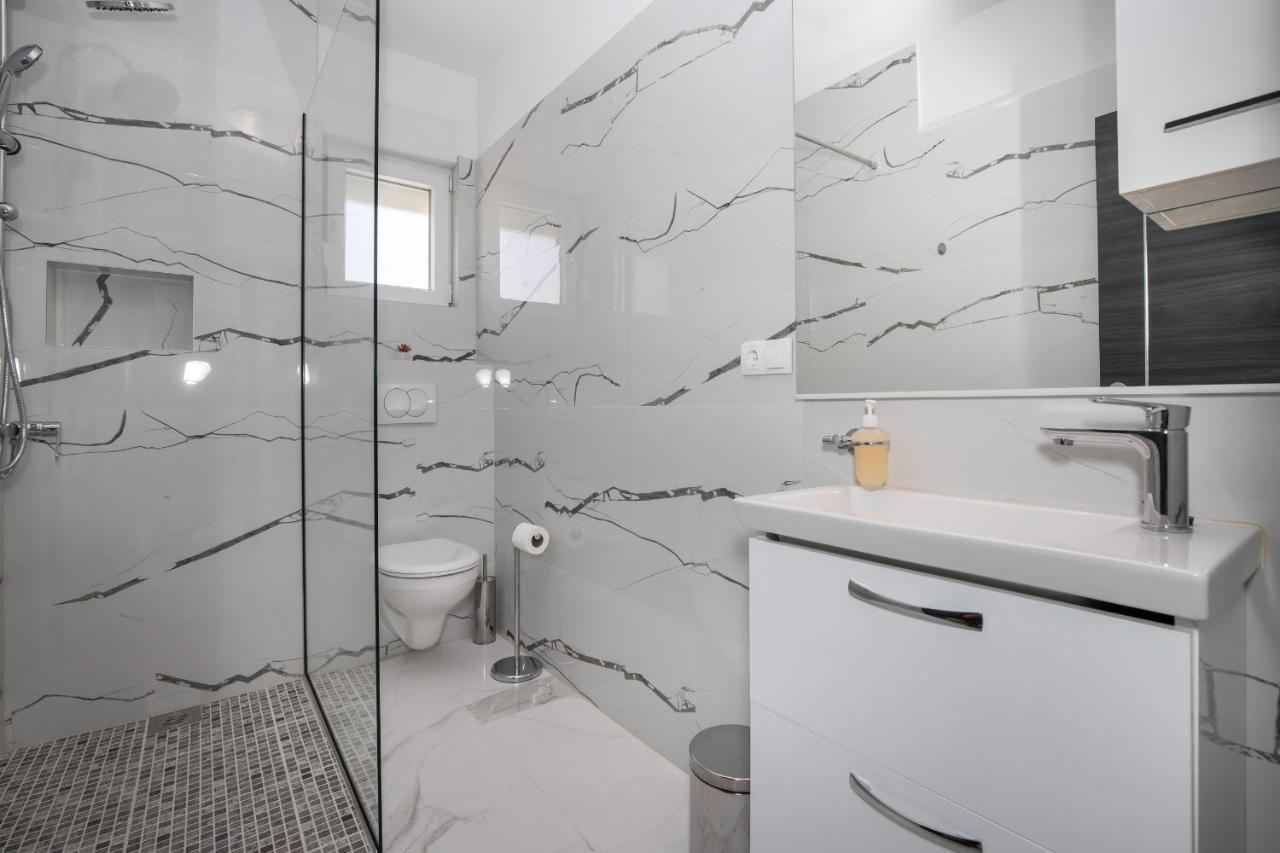 Apartments Blueview Postira Εξωτερικό φωτογραφία