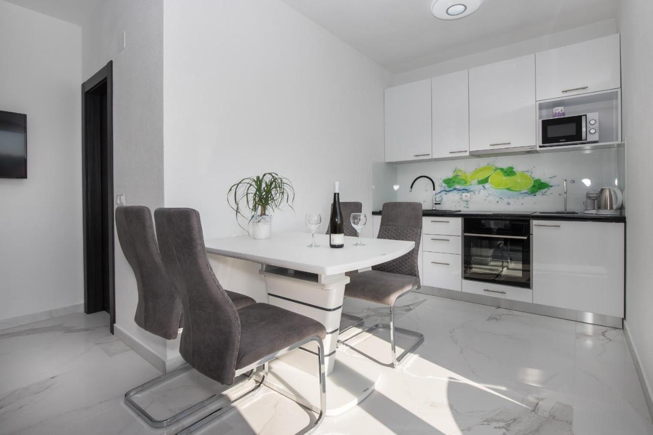Apartments Blueview Postira Εξωτερικό φωτογραφία