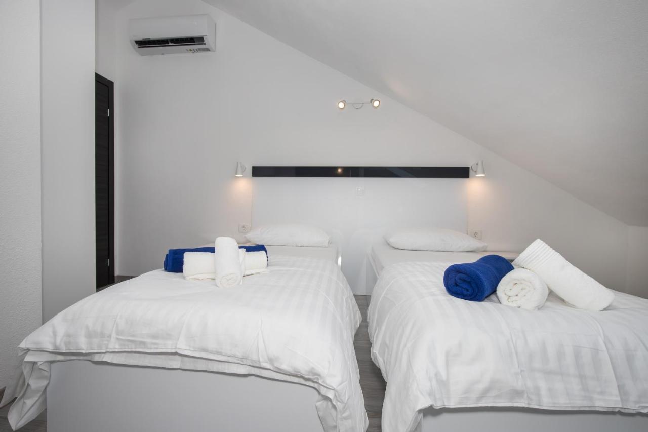 Apartments Blueview Postira Εξωτερικό φωτογραφία