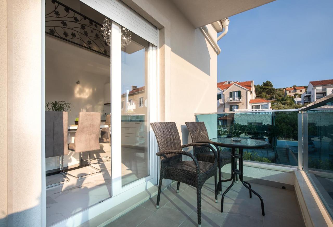Apartments Blueview Postira Εξωτερικό φωτογραφία