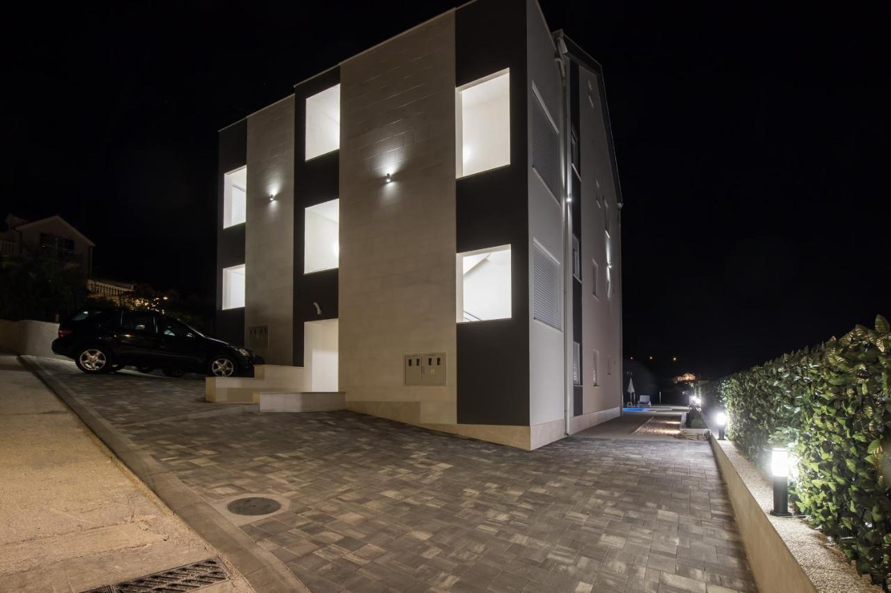Apartments Blueview Postira Εξωτερικό φωτογραφία